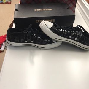 Woman’s Size 7 Converse